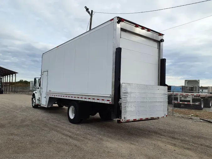 2017 FREIGHTLINER/MERCEDES M2 106