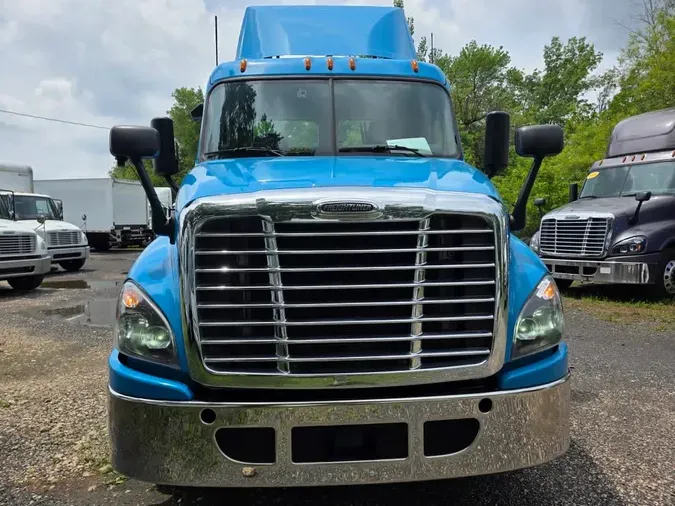 2020 FREIGHTLINER CASCADIA 125