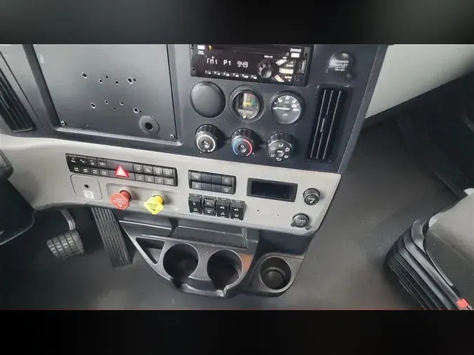 2022 FREIGHTLINER CA126