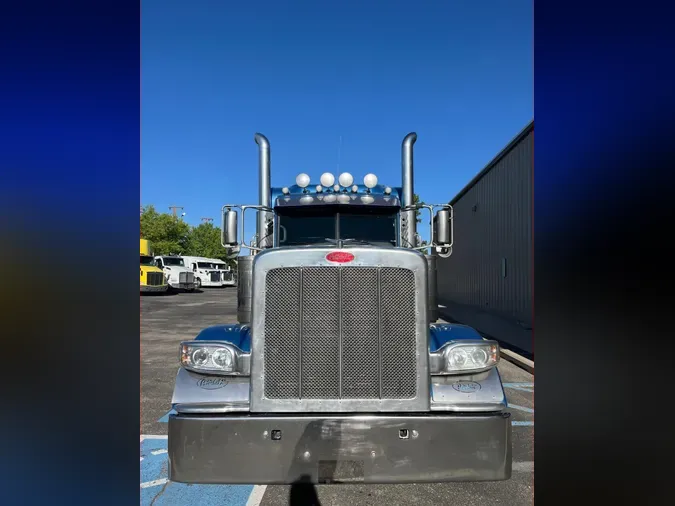 2020 Peterbilt 389