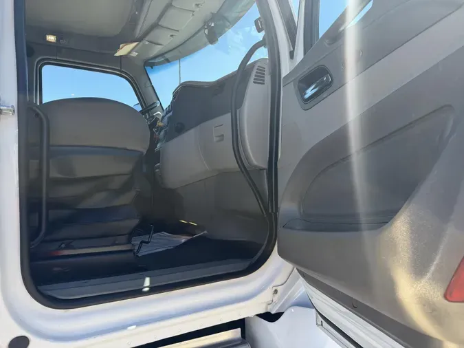 2021 Peterbilt 57979f0a6bd408a88ca71f71987fa71cbb1