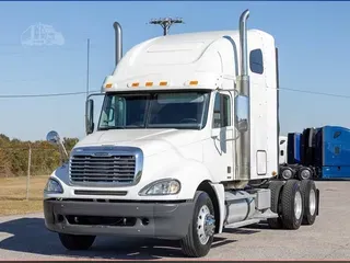 2012 FREIGHTLINER COLUMBIA 120