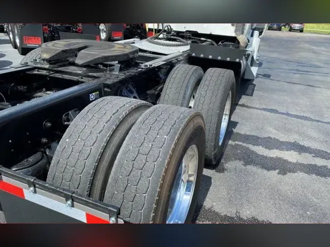 2015 Kenworth T880