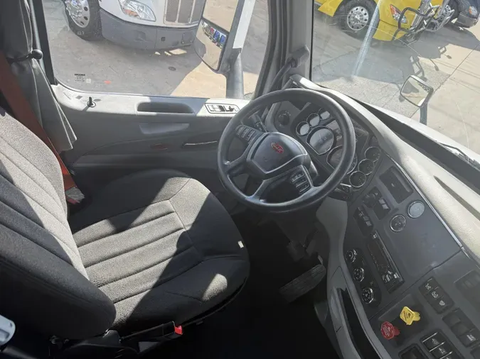 2021 Peterbilt 579
