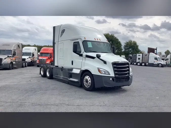 2022 Freightliner Cascadia 12679f44b2c2388ec85a3705c187fc64fd0