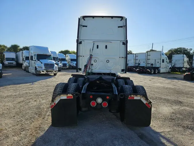 2020 FREIGHTLINER/MERCEDES NEW CASCADIA PX12664