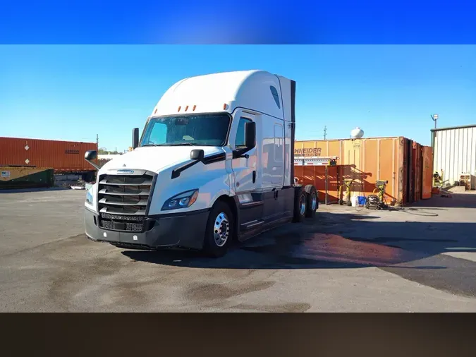 2022 Freightliner Cascadia 126