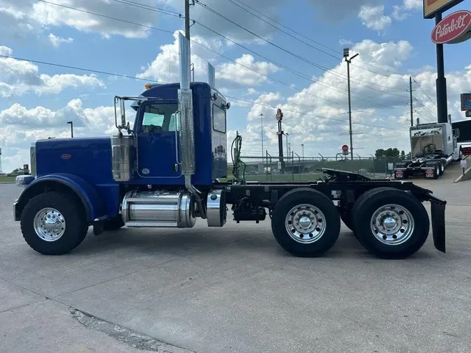 2024 Peterbilt 389