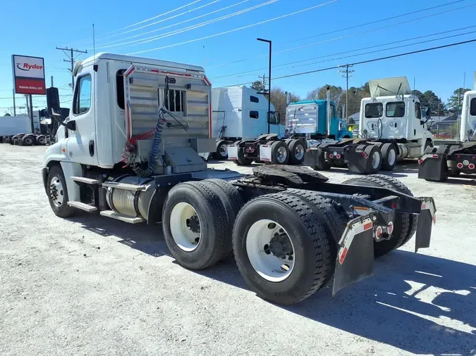 2018 FREIGHTLINER/MERCEDES CASCADIA 125