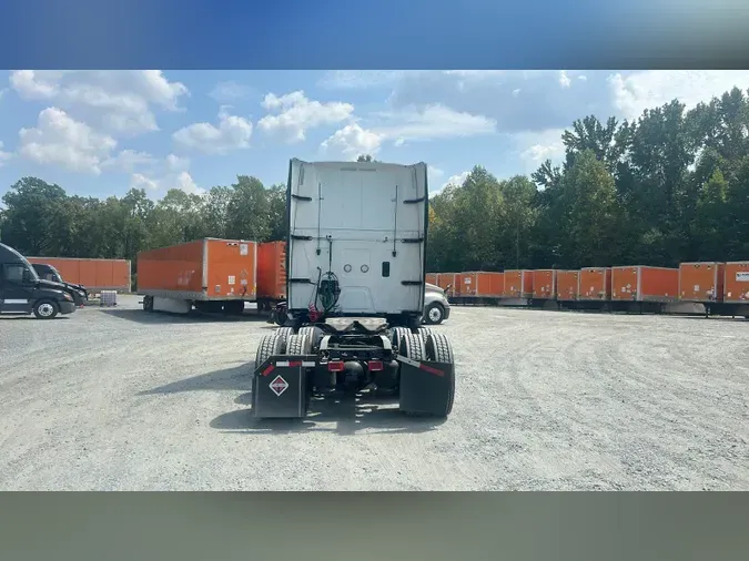 2022 International LT