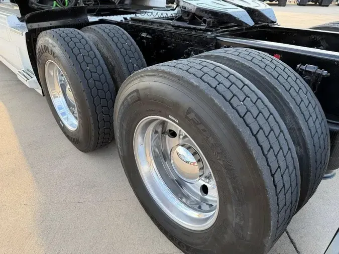 2017 Volvo VNL64T76079fcf55be6f8a866bb804e8e4cc63172