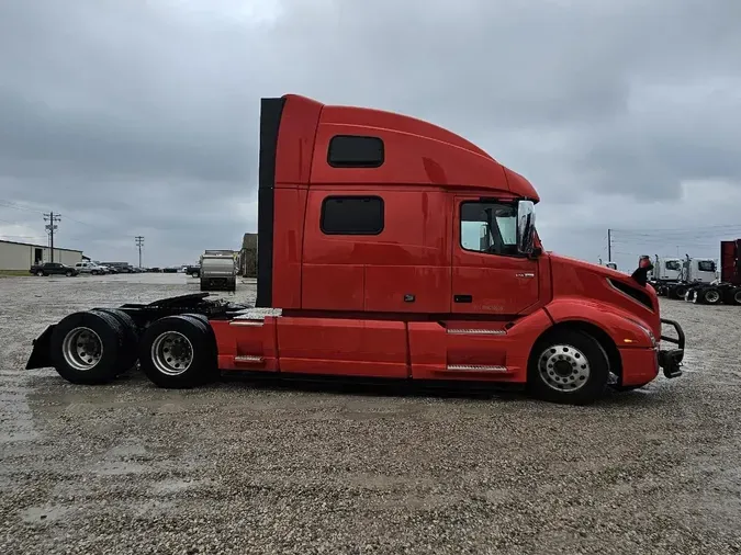 2024 VOLVO VNL64T860