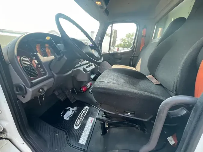 2020 FREIGHTLINER M2 106