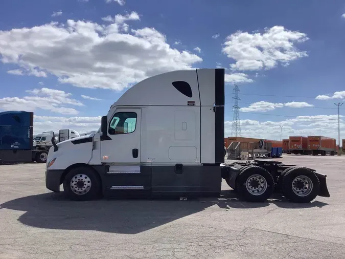 2022 Freightliner Cascadia 126