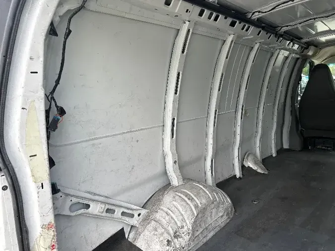 2017 GMC G23705