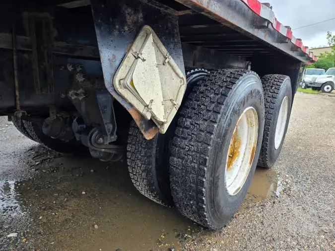 2016 FREIGHTLINER M2 106