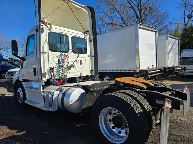 2019 FREIGHTLINER/MERCEDES NEW CASCADIA 116