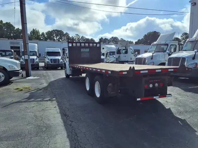 2015 FREIGHTLINER M2 106