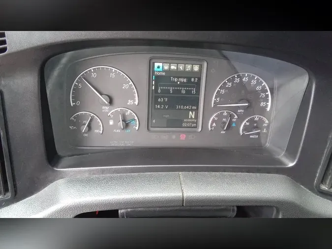 2023 Freightliner Cascadia 126