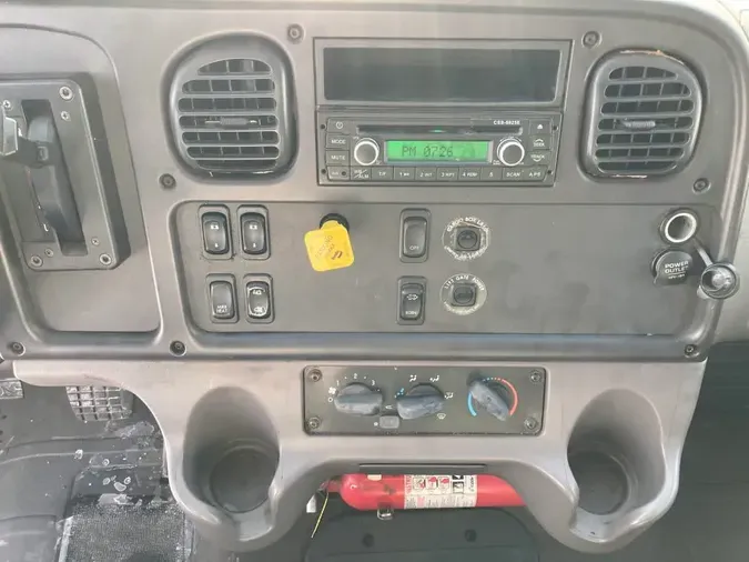 2017 FREIGHTLINER/MERCEDES M2 106