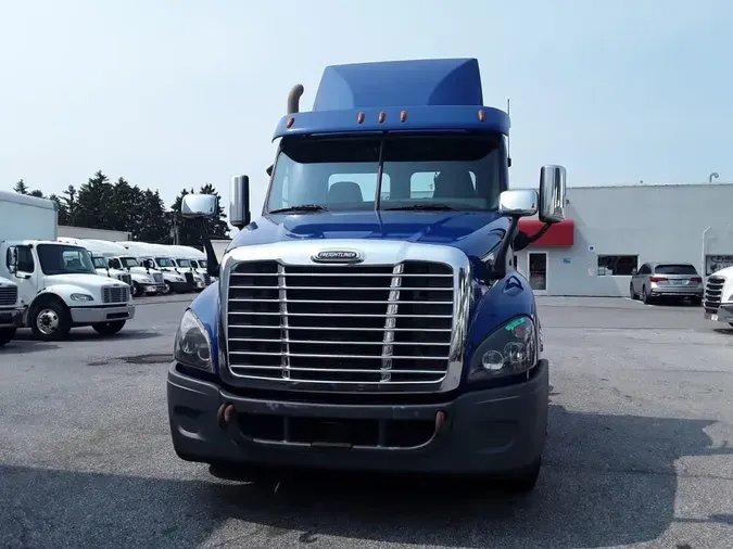 2018 FREIGHTLINER CASCADIA 125
