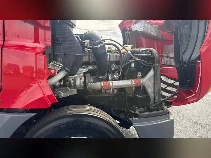 2021 FREIGHTLINER CA126