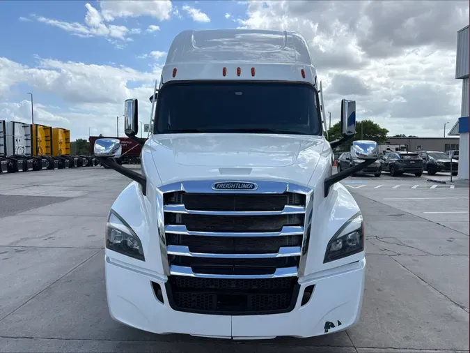 2022 Freightliner CA126SLP7a11759f3b29ad9ed44a4732661ed137