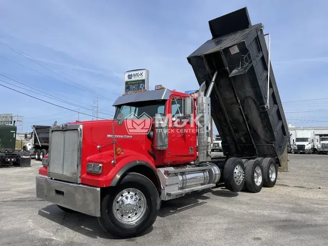 2017 WESTERN STAR 4900