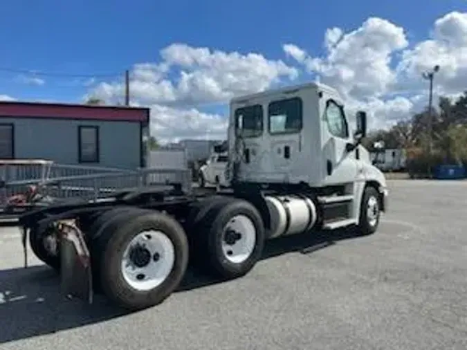 2017 FREIGHTLINER/MERCEDES CASCADIA 125