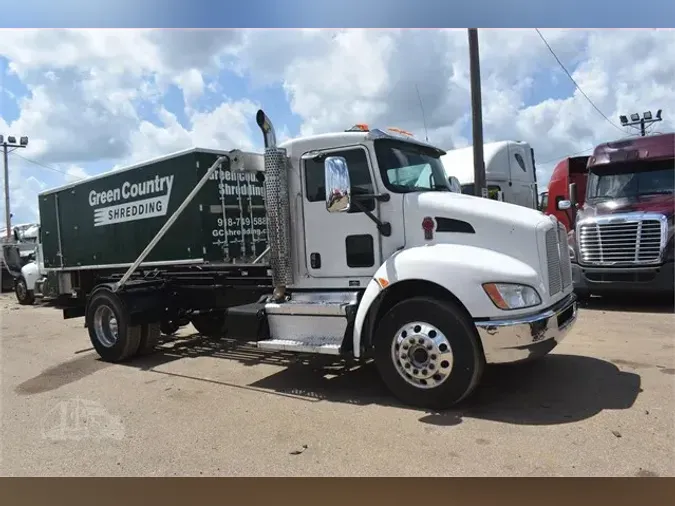 2018 KENWORTH T370