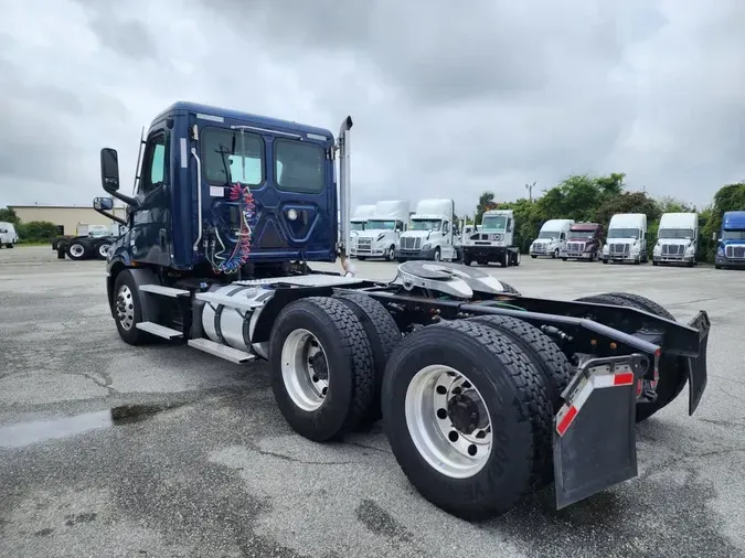 2021 FREIGHTLINER CASCADIA PX11664ST