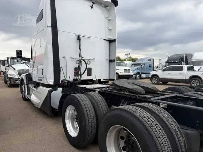 2022 KENWORTH T680