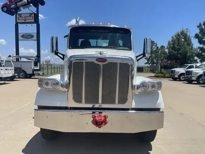 2022 Peterbilt 567