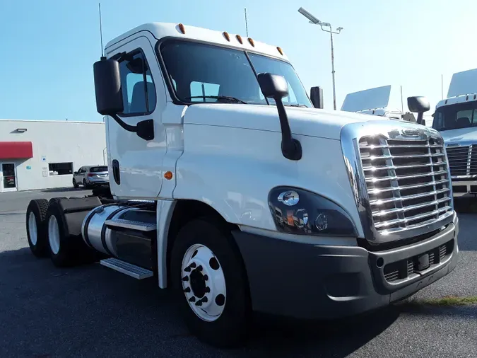 2018 FREIGHTLINER/MERCEDES CASCADIA 125