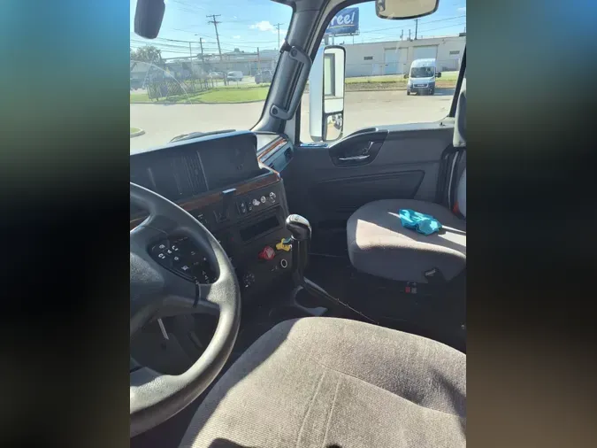 2019 NAVISTAR INTERNATIONAL LT625 SLPR CAB