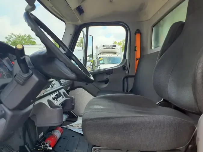2020 FREIGHTLINER M2 106