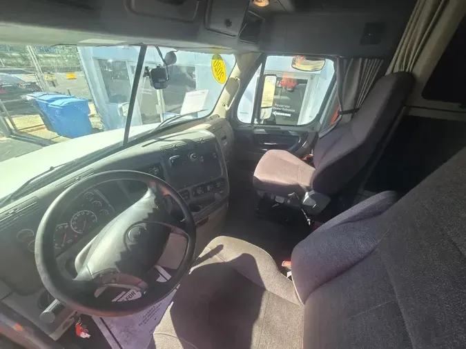 2020 FREIGHTLINER/MERCEDES CASCADIA 125