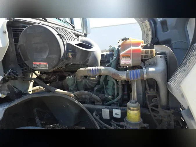 2018 Volvo VNL300