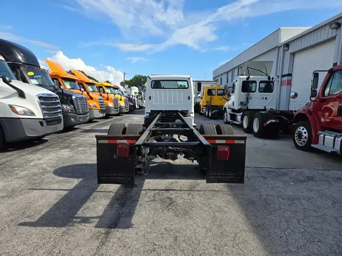 2019 FREIGHTLINER M2 106