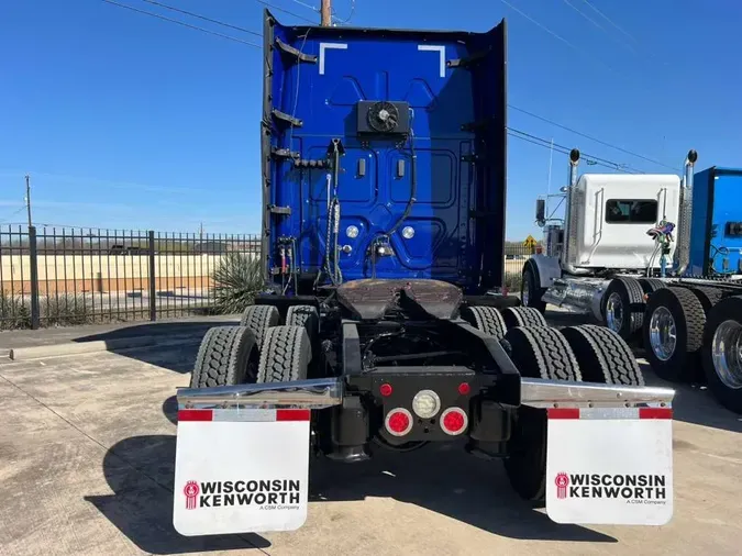 2022 Freightliner Cascadia