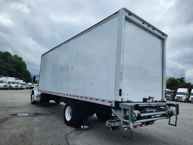 2018 FREIGHTLINER M2 106