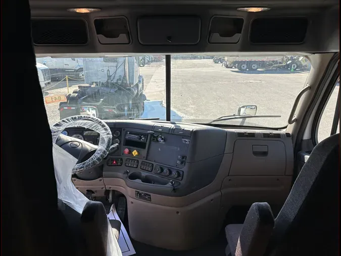 2020 Freightliner Cascadia 126