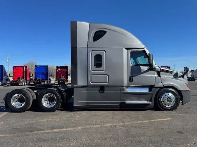 2021 FREIGHTLINER CASCADIA