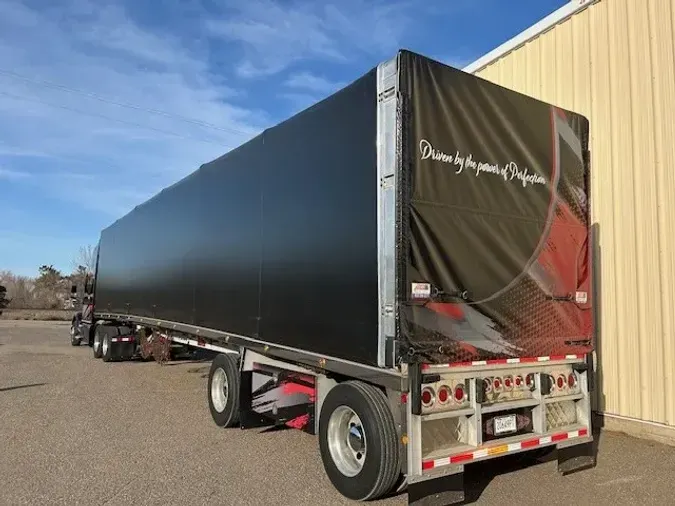 2015 Reitnouer Flatbed w/ Curtain Kit