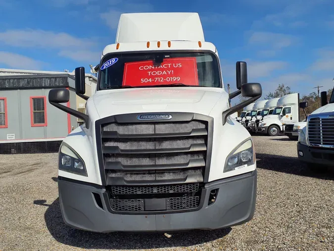 2019 FREIGHTLINER/MERCEDES NEW CASCADIA 126