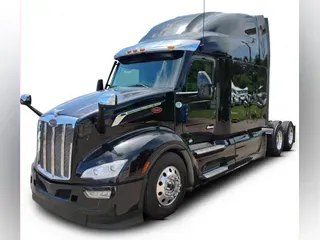2023 Peterbilt 579