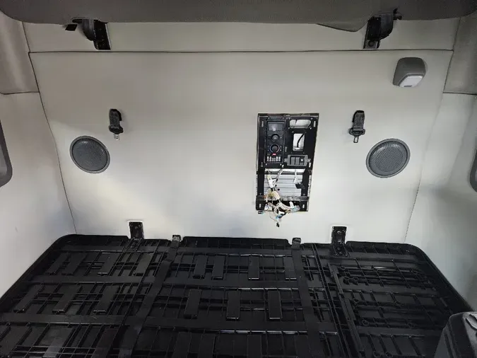 2019 VOLVO VNL64T760