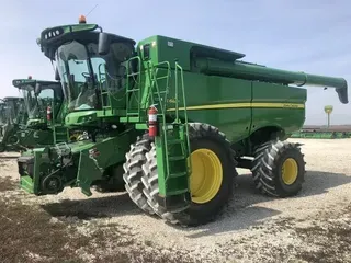 2012 John Deere S680