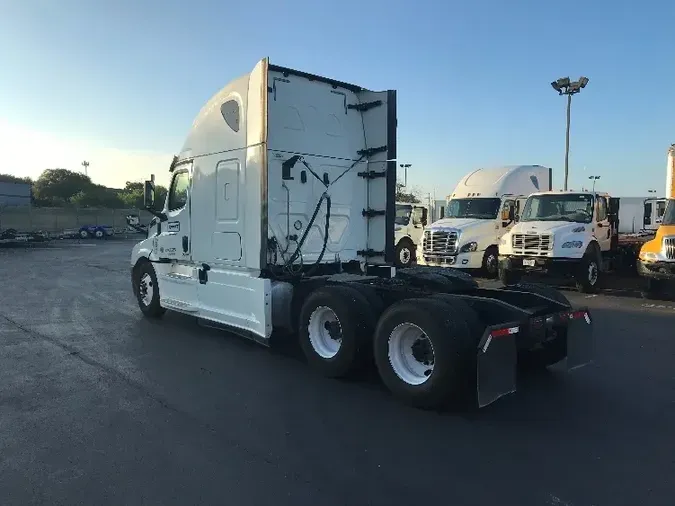 2018 Freightliner T12664ST