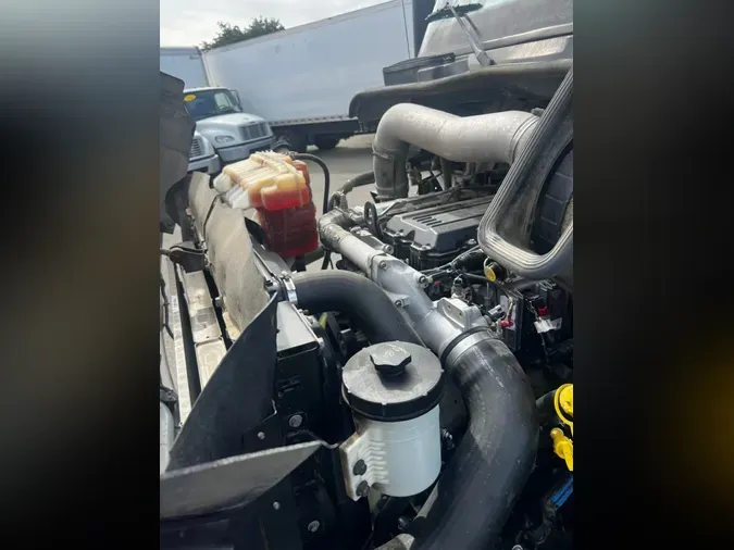 2019 NAVISTAR INTERNATIONAL RH613 DAYCAB S/A